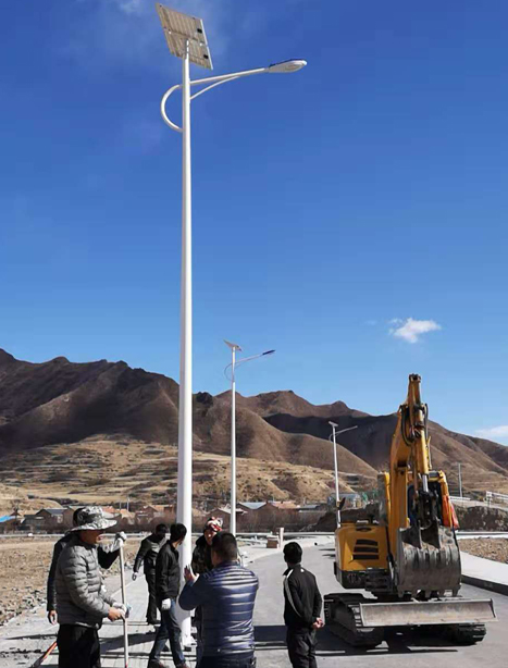 甘南碌曲10米阿图什太阳能路灯项目