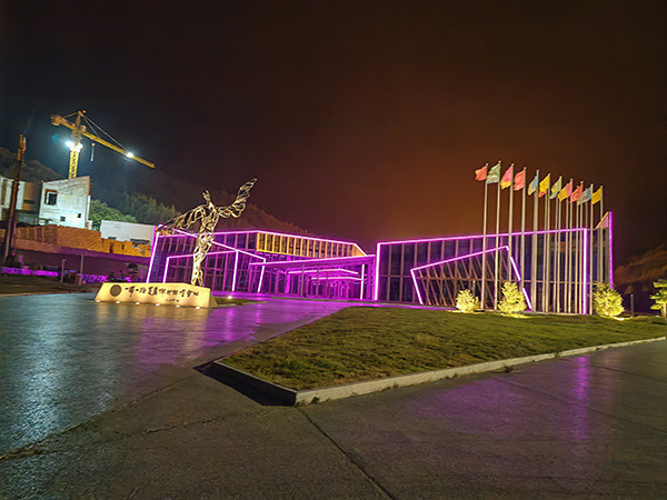 城市亮化是现代城市建设的重要组成部分,它不仅可以美化城市的夜景,还能提升城市的整体形象。随着科技的不断进步,城市亮化也得到了更多的关注和创新。本文将介绍一些关于城市亮化的创意和技术,帮助读者了解城市亮化的重要性以及如何进行阿图什城市亮化的规划和实施。 城市亮化是现代城市建设的重要组成部分,它不仅可以美化城市的夜景,还能提升城市的整体形象。随着科技的不断进步,城市亮化也得到了更多的关注和创新。本文将介绍一些关于城市亮化的创意和技术,帮助读者了解阿图什城市亮化的重要性以及如何进行阿图什城市亮化的规划和实施。