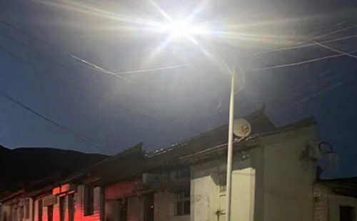 农村院子里最适合的阿图什太阳能路灯亮度与安装要点